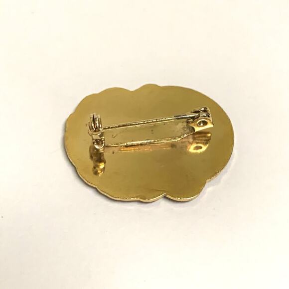 Lot of 4 Vintage Christmas Themed Kitschy Lapel Brooch Pins Retro Nostalgia Fun! - Picture 10 of 10